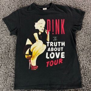 Pink Tour Shirt Womens Small Black Truth About Love 2013 Short Sleeve T-Shirt